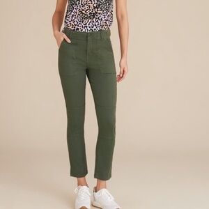 Veronica Beard Lynne Cargo High Rise Pants in Palm Green Sz 28